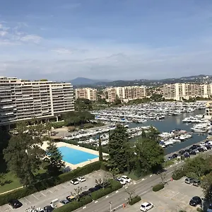 Appartement Surcouf Marina Appart'luxe, Mandelieu